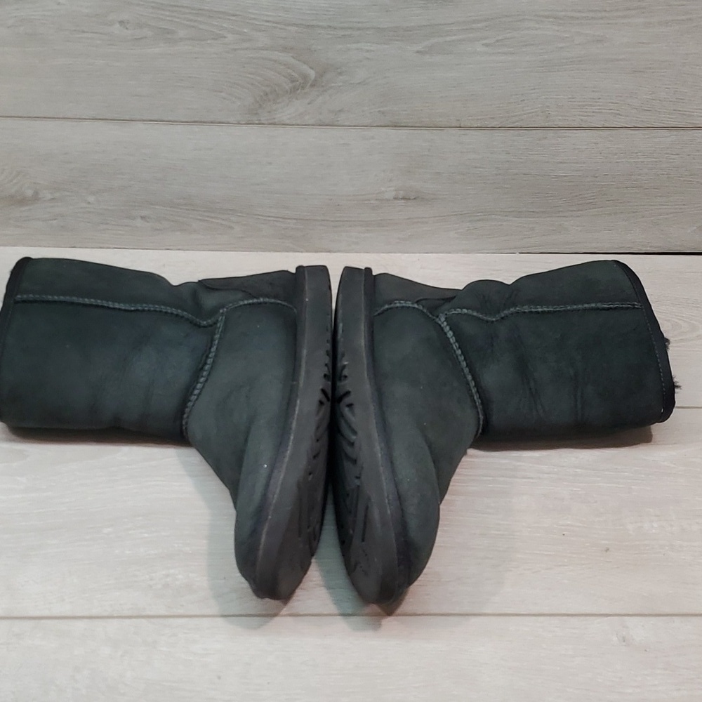 Ugg Australia Women 5825 Suede boots shoes sz 9 - Picture 13 of 14